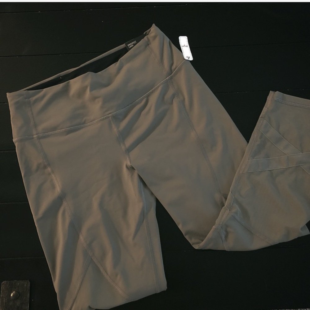 Brand new Victoria Secret knockout Capri